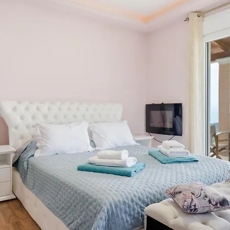 Villa Sarakinos *
