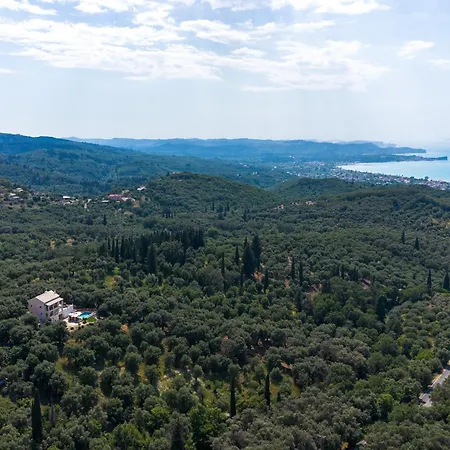 Sarakinos Villa *
