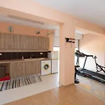 Vila Sarakinos