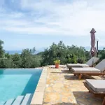 Sarakinos Krinias