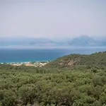 Sarakinos Vila Krinias